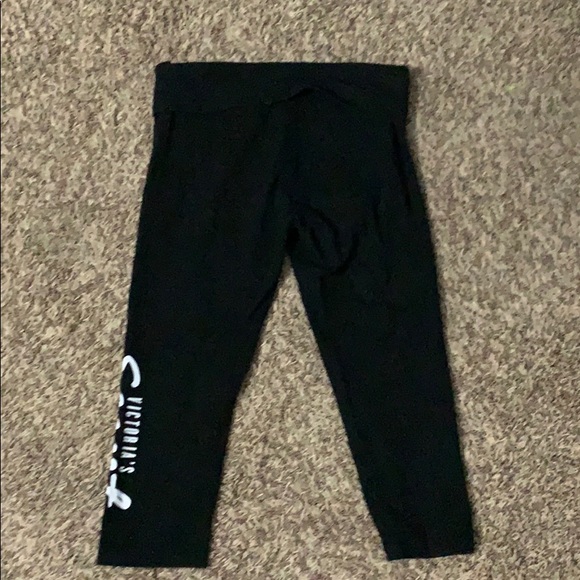 Victoria secret Capris leggings - Picture 2 of 3